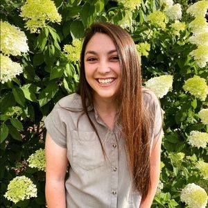 Meet your Posher, Avery